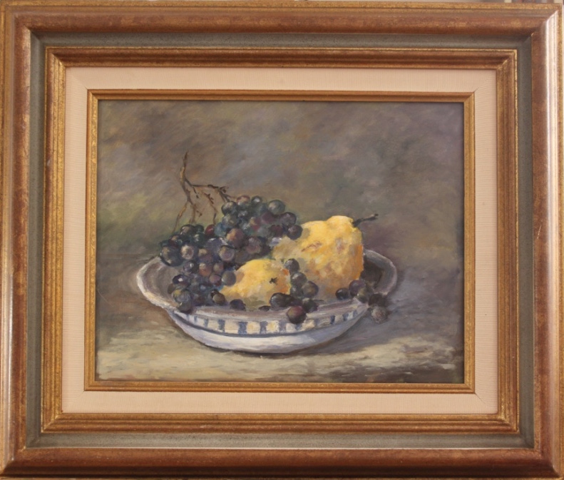 Still life of a fruit bowl